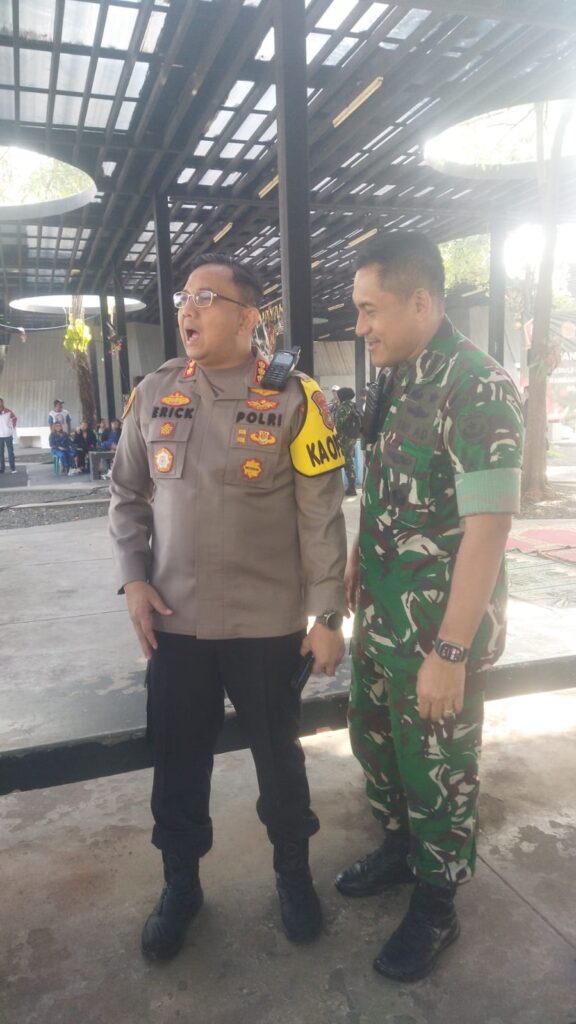 Kodim Jakarta Utara Bagi Paket 1000 Sembako Gratis